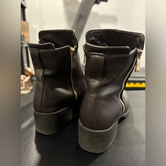 Pleather bergundy boot - Picture 3 of 4